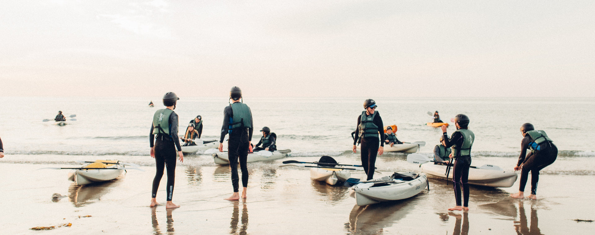A group private tour in La Jolla about to be pushed into the water and explore the La Jolla Ecological Reserve with Everyday California.