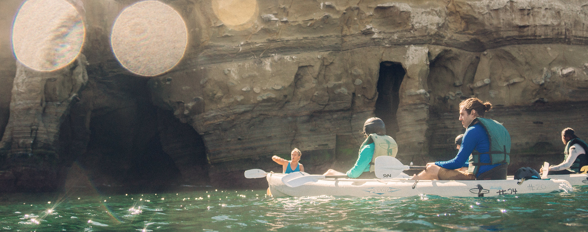A private tour of double kayaks on a tour of La Jolla from the water with Everyday California.