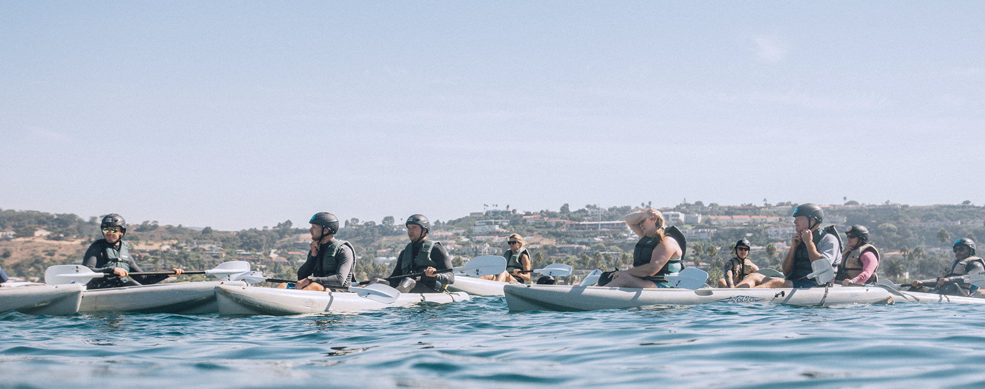 A private group kayak tour in San Diego with Everyday California for the ultimate bonding experience with others on the ocean.
